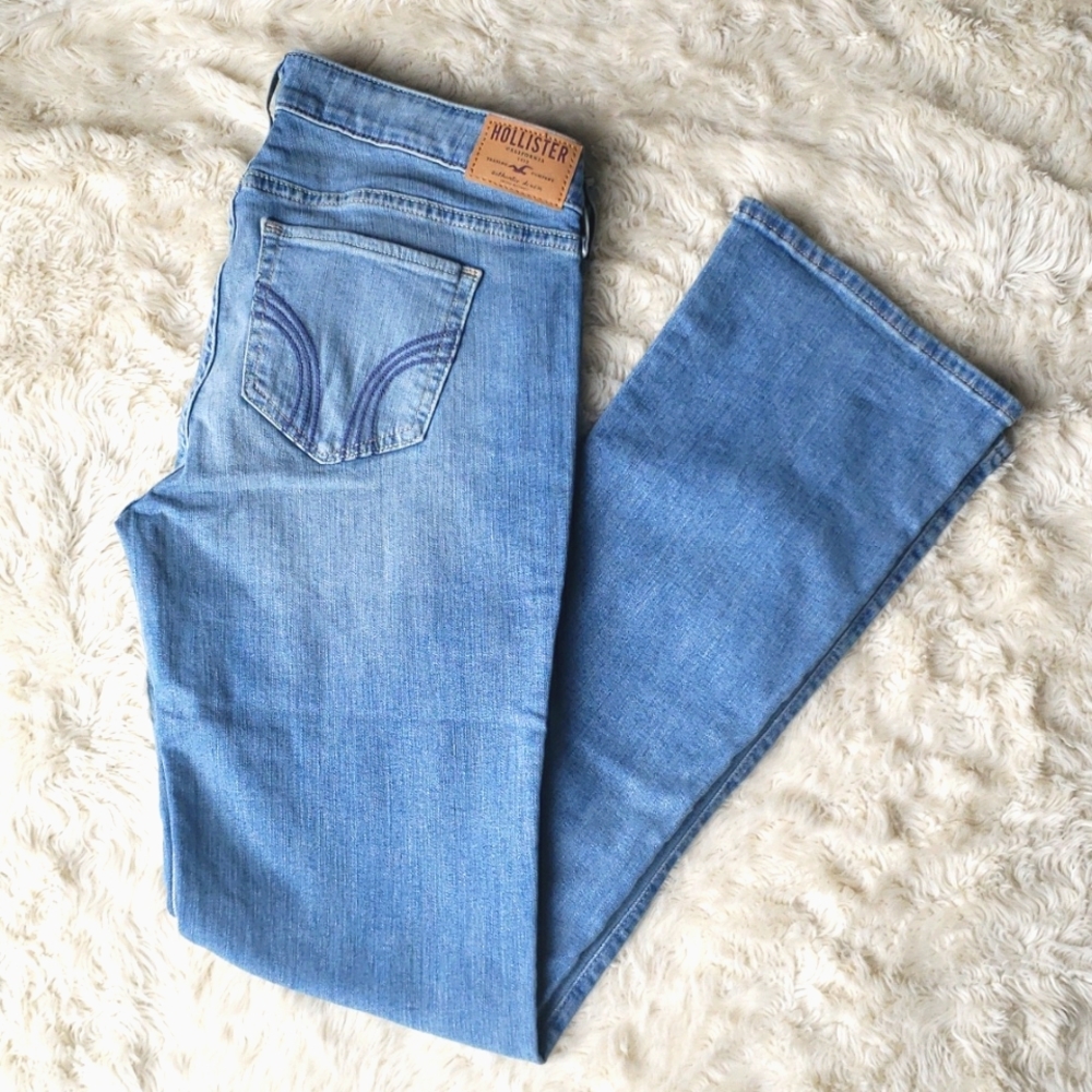 Hollister NWT Boot Cut Jeans